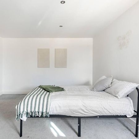 Luxurious 3-Bed Penthouse In Sheffield Daire Handsworth Dış mekan fotoğraf