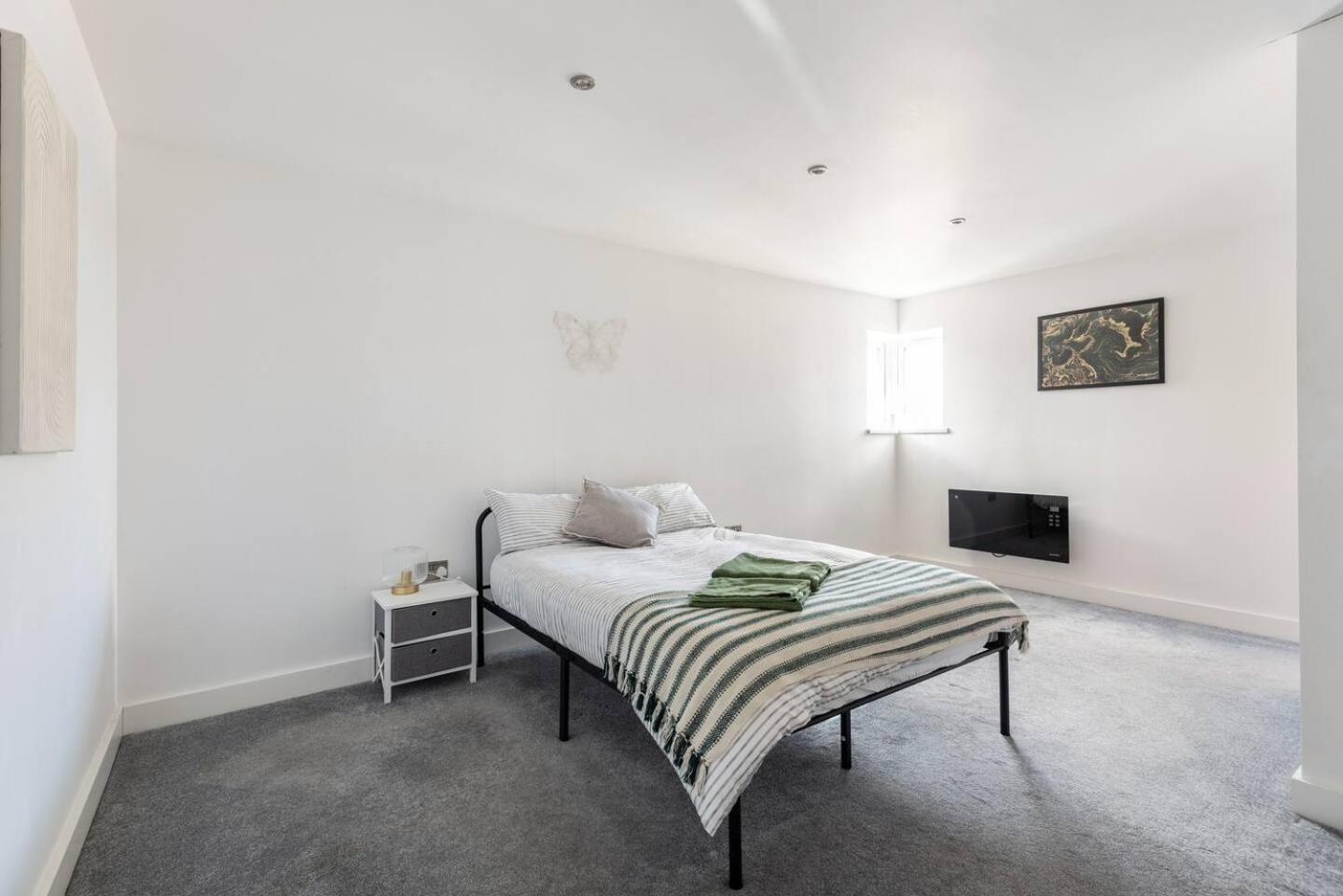 Luxurious 3-Bed Penthouse In Sheffield Daire Handsworth Dış mekan fotoğraf