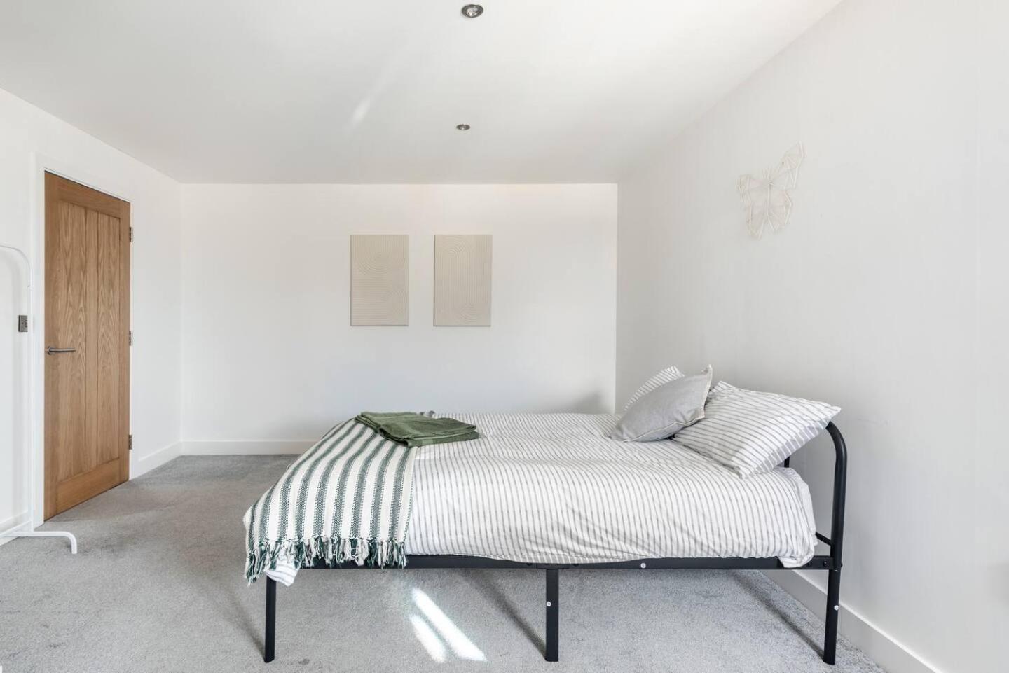 Luxurious 3-Bed Penthouse In Sheffield Daire Handsworth Dış mekan fotoğraf