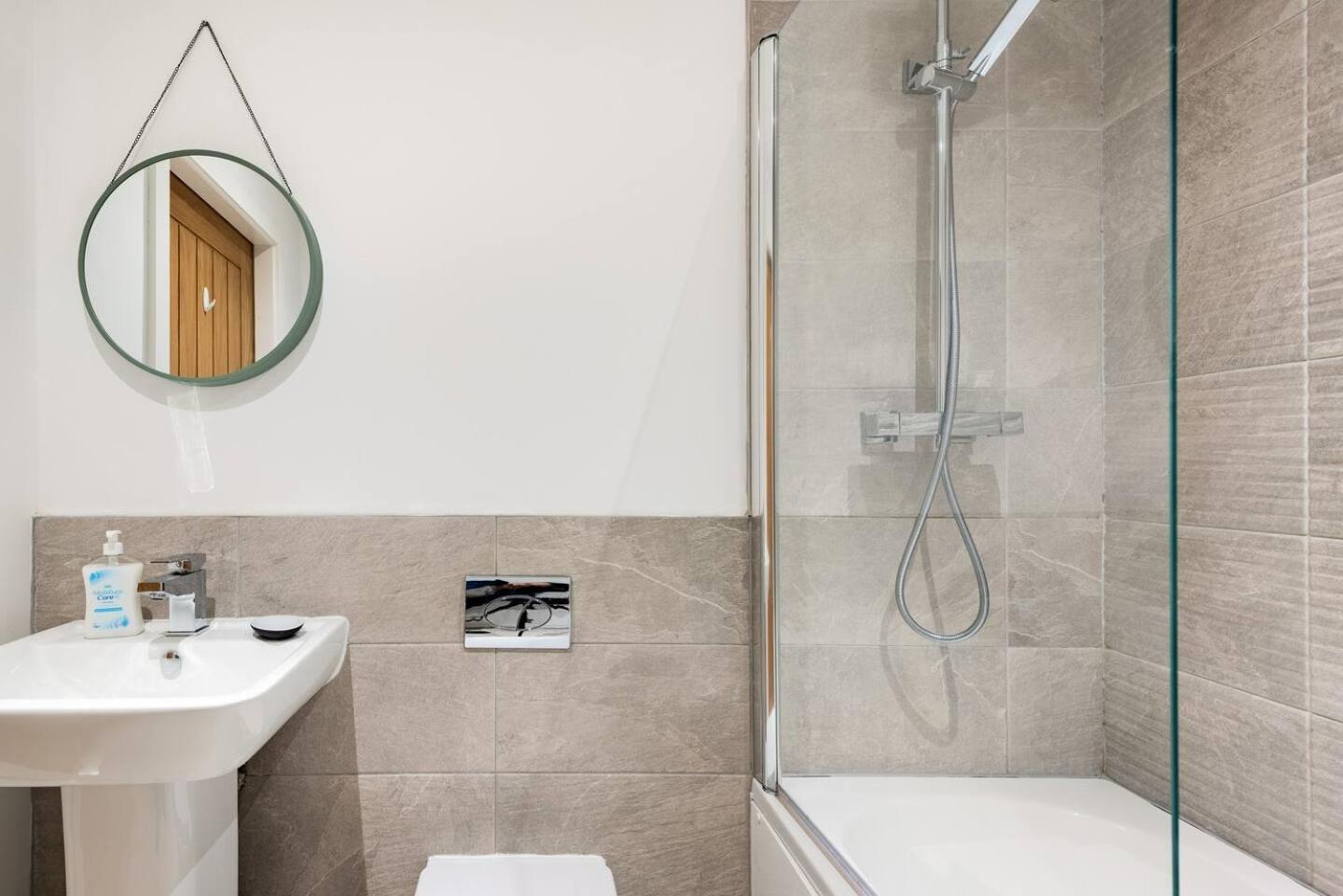 Luxurious 3-Bed Penthouse In Sheffield Daire Handsworth Dış mekan fotoğraf