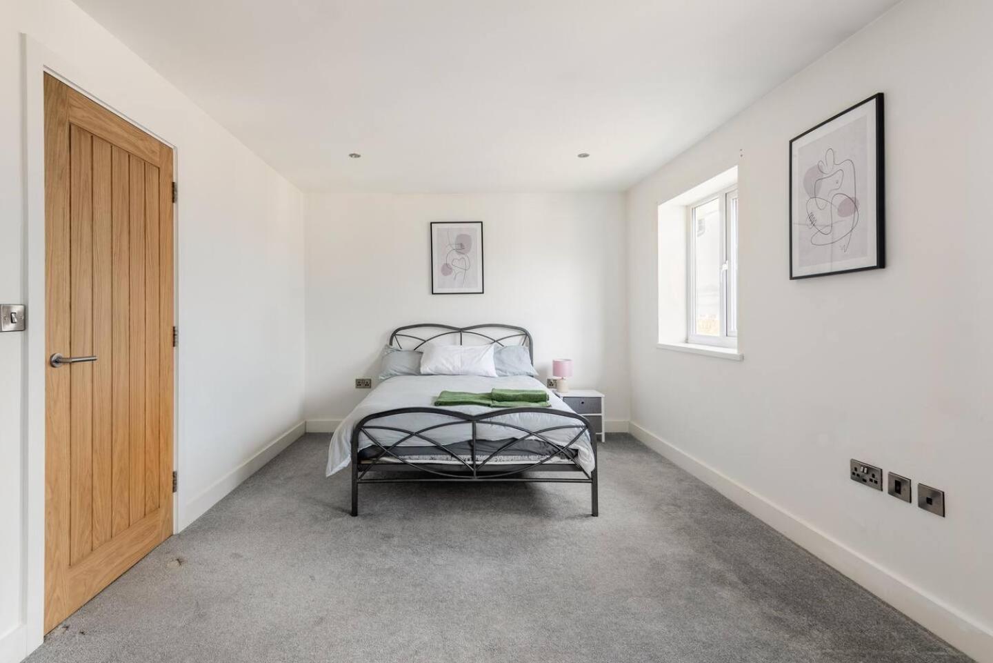 Luxurious 3-Bed Penthouse In Sheffield Daire Handsworth Dış mekan fotoğraf
