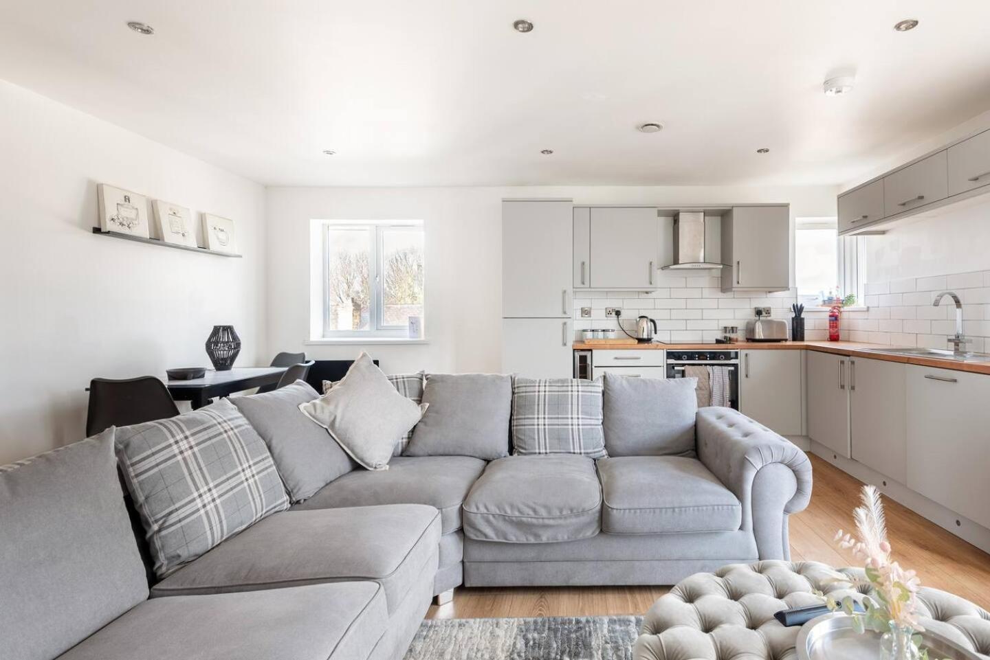 Luxurious 3-Bed Penthouse In Sheffield Daire Handsworth Dış mekan fotoğraf